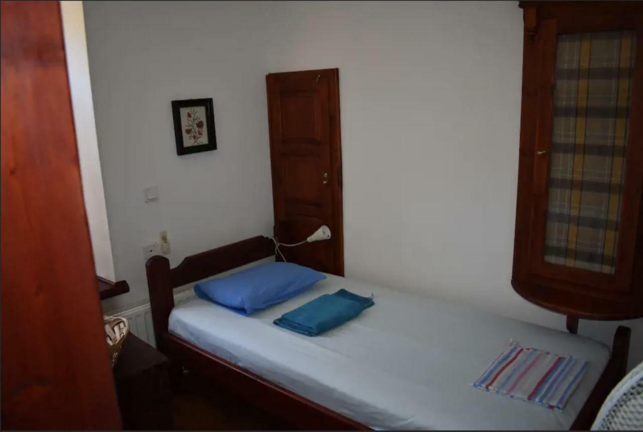 Wood And Stone In The Path Of Lava Villa Antissa ภายนอก รูปภาพ